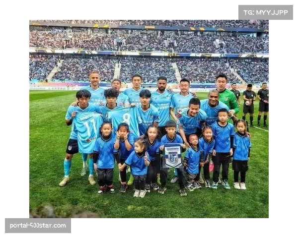 大连英博与青岛海牛压哨球员交换，老将阎相闯退役前最后一搏